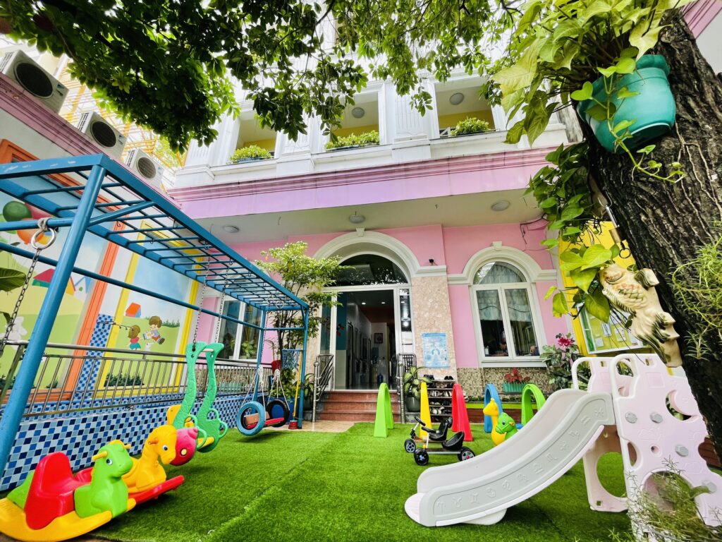 Trường mầm non Vũ Trụ Xanh